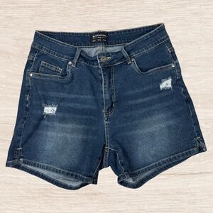 BLOOMCHIC Distressed Medium Wash Stretch Denim Jeans Shorts Women's Size 12